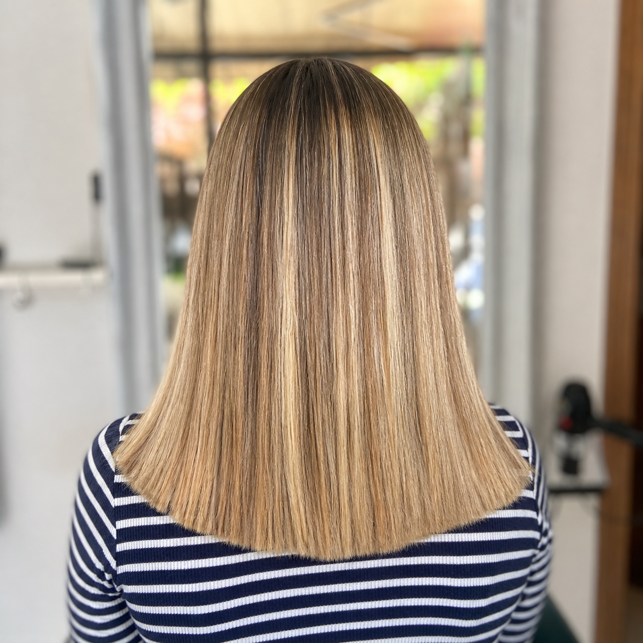 antes y después de cambio de color en Amare Salon Valdemoro después