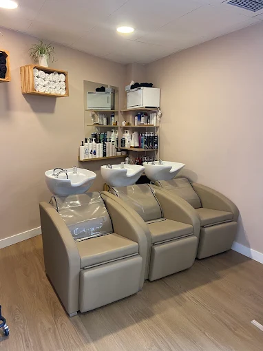 Zona principal del salón Amare Salon en Valdemoro